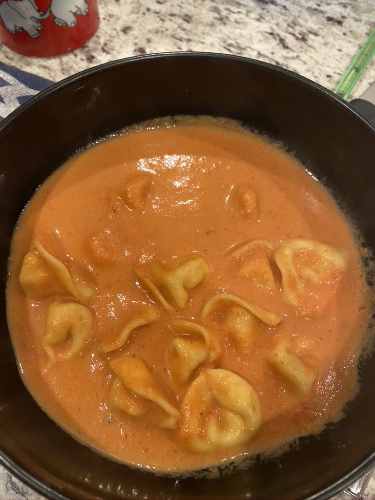 Creamy Tomato and Tortellini Soup (crock pot)